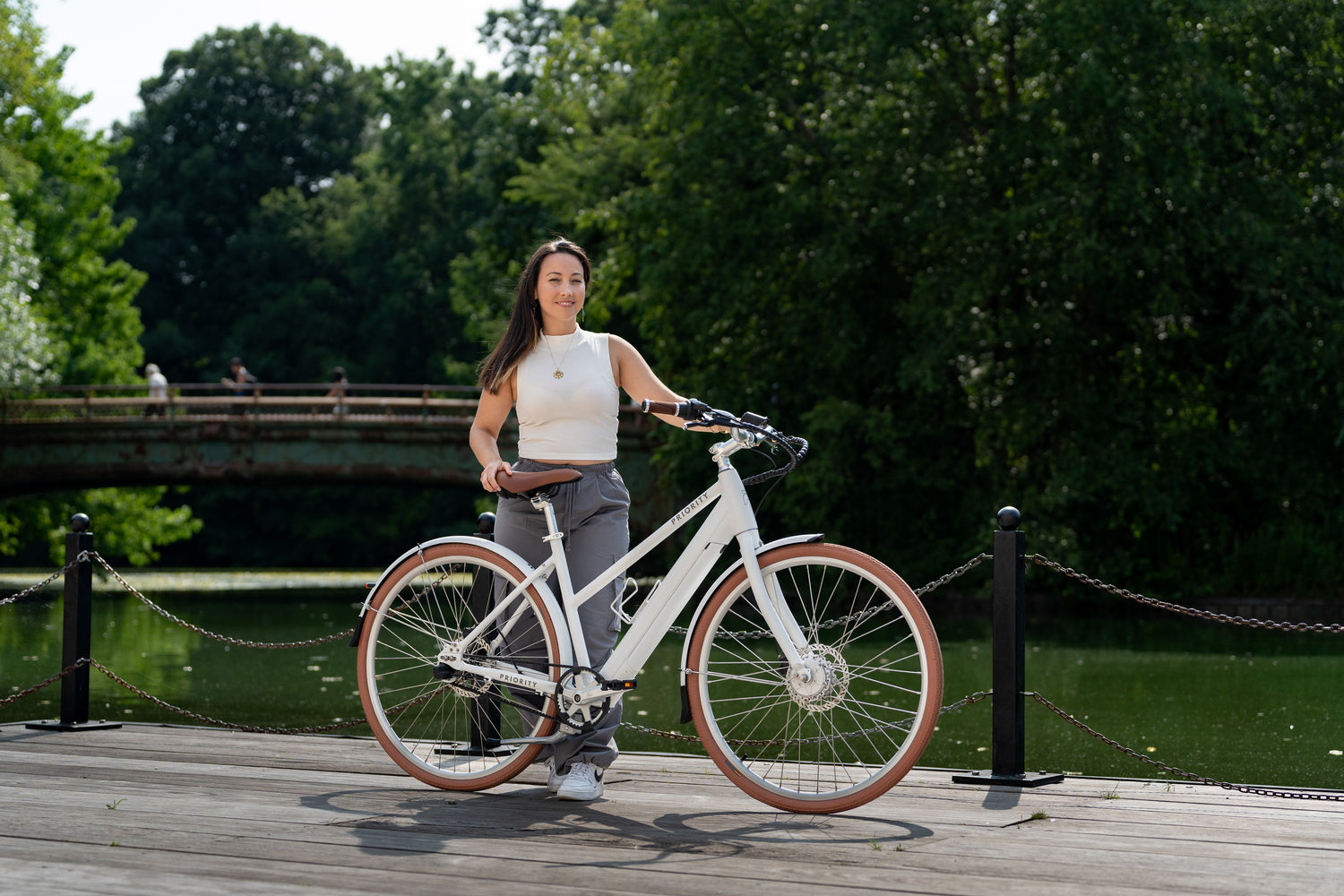Hyper Bicycle Women's 26 Commuter Bike, Rose Gold