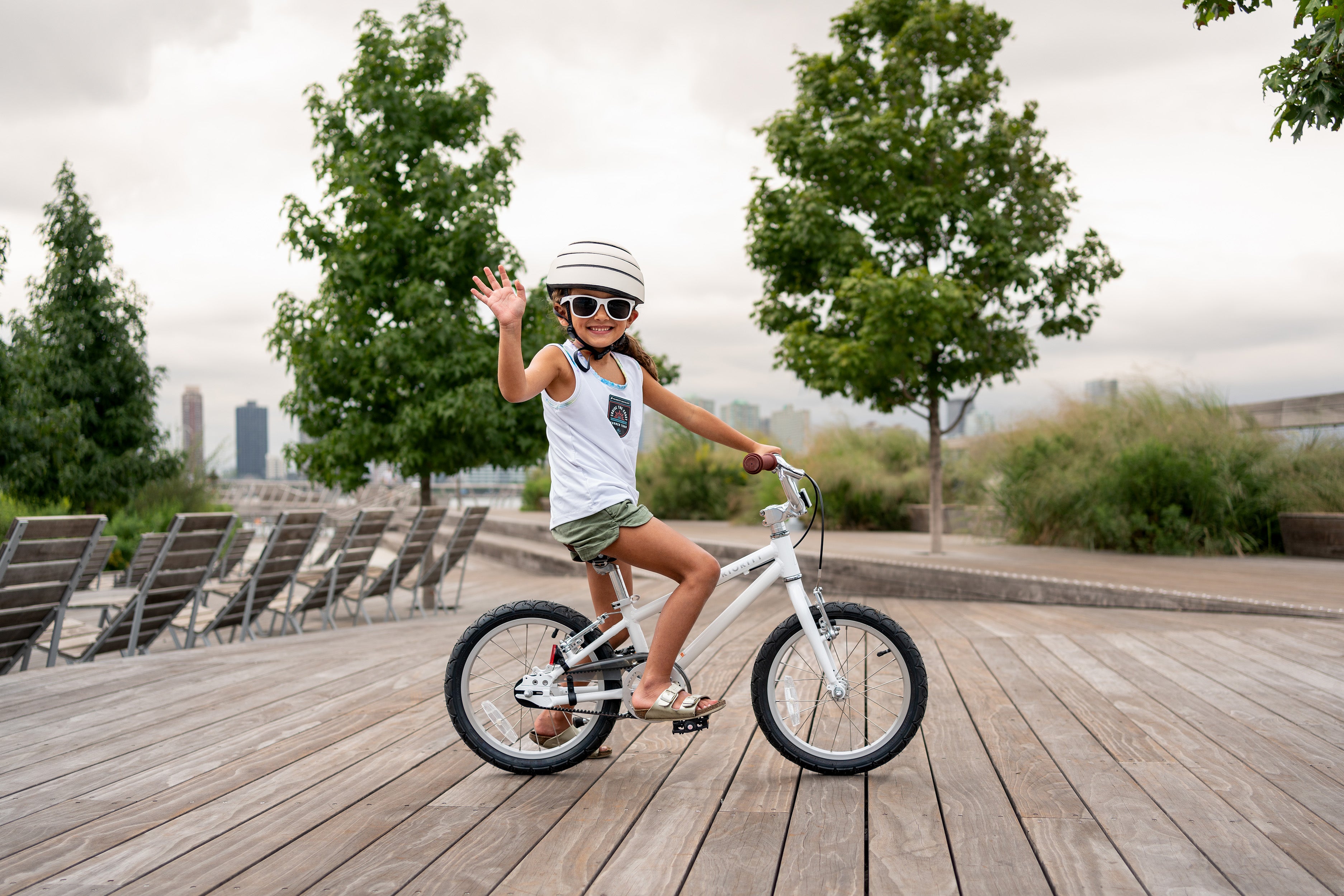 Girls 16 inch discount bike with stabilisers