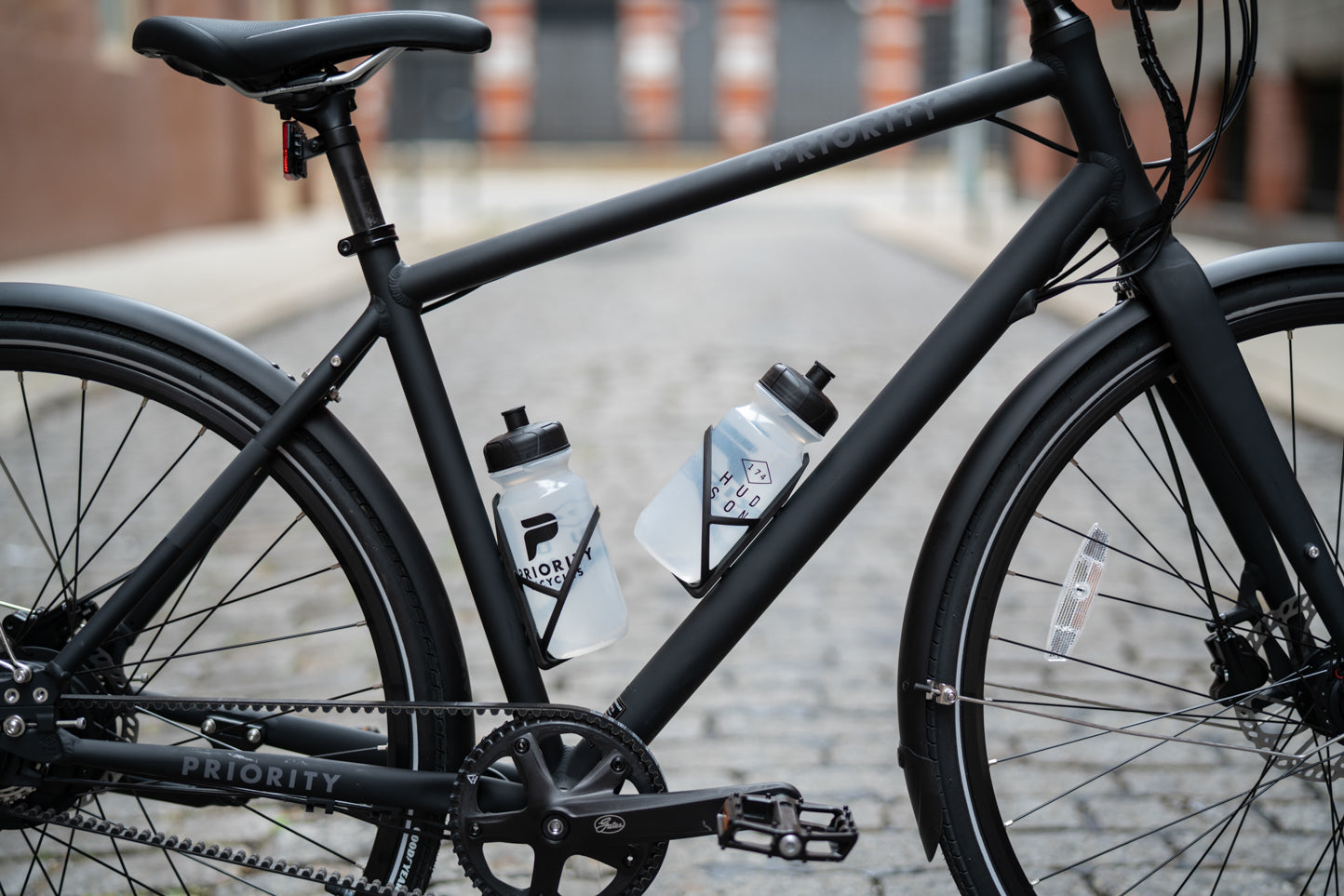 Water bottles that fit in bike cages hot sale